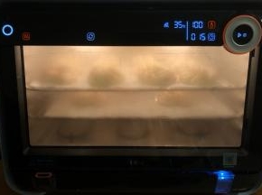 100度蒸15分钟，没有蒸箱直接用上蒸锅蒸12-15分钟，根据花卷大小确定时间，面团揉到位蒸好后直接取出，不需要闷