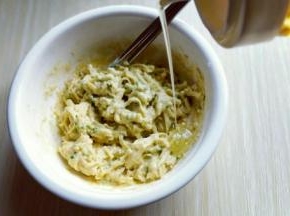 加入少许玉米油，