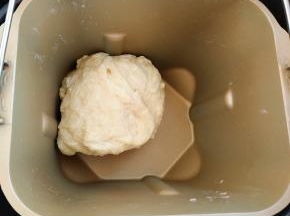 启动面包机搅拌键10分钟