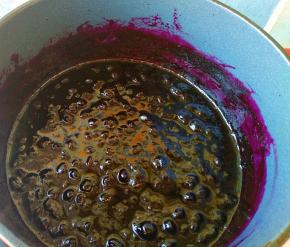 蓝莓酱就做好啦