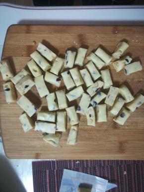 切成大小合适的块。