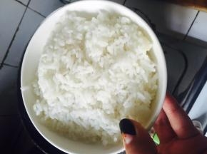 准备一碗白米饭