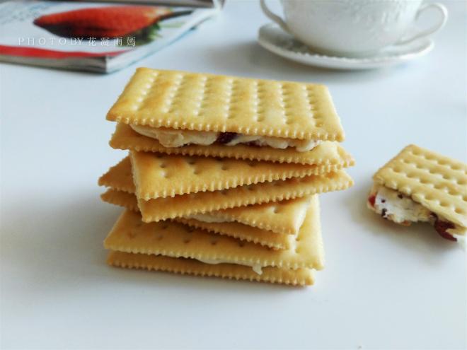 蔓越莓牛轧饼干