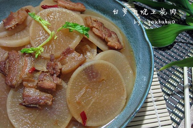 白萝卜烧五花肉