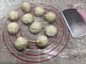 滚圆盖上保鲜膜松弛