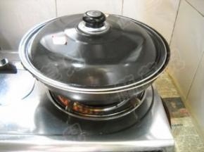 加盖，小火慢煮25分钟。