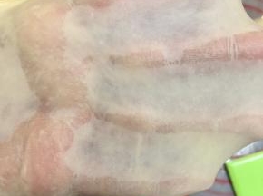 先2档将黄油揉匀，然后5、6档到扩展阶段，中途要暂停检查，防止揉过掉