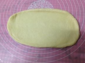 取一份擀开成长方形