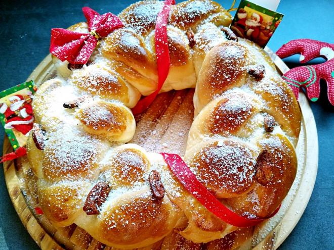 圣诞花环辫子面包