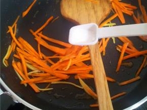 放点盐调味。