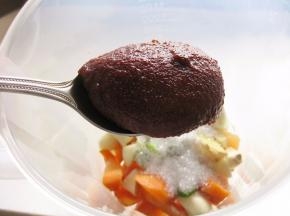 放入韩式辣椒酱三饭勺