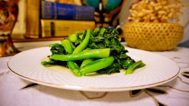 装盘，姜汁芥兰就做好了