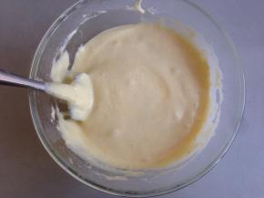 再倒回蛋糕糊里，翻拌好