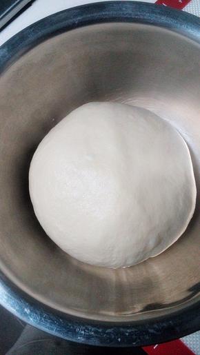 收圆入盆，入冰箱冷藏发酵一晚