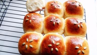 到时取出放烤架晾凉