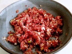 做好的肉馅。