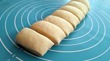 切成等量的剂子。