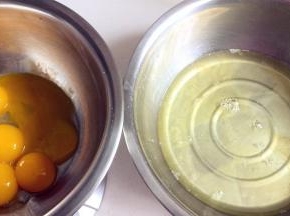 鸡蛋用冰箱冷藏过的，分蛋的时候，蛋清里留下些许的蛋黄，影响不大