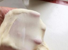 再次启动15分钟的和面程序，结束后，拉开面团查看，已经出膜