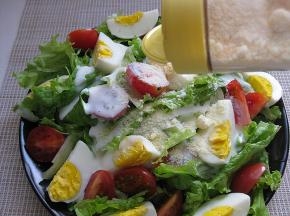 撒上一大勺的芝士粉，拌匀即可食用