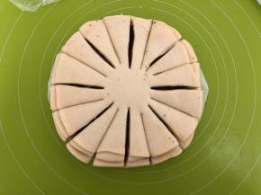 再把每一份分为两份，最后总的有16份