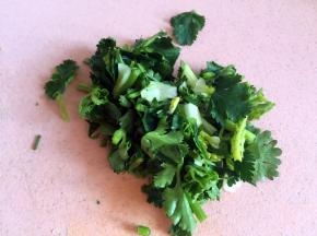 香菜切段