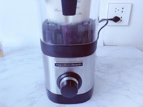 启动3档，3分钟，细腻丝滑的奶昔就完成了