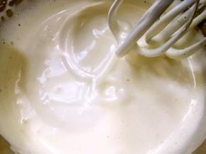 打发至如图提起打蛋器写个8字不消失