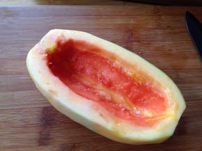 青木瓜去皮去籽（要选择稍硬的木瓜）