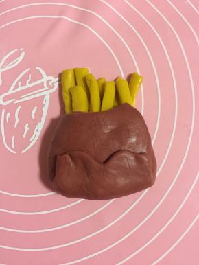 抹少许水，往上折！