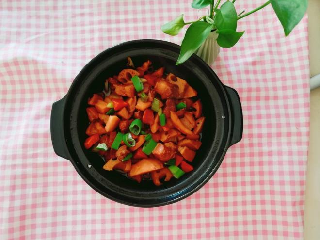 莲藕胡萝卜烧肉