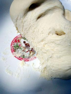 发酵至两倍大
内部呈蜂窝状时