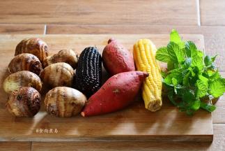 各种食材洗净，沥干水