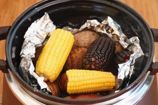 烹调结束，将薄荷叶丢弃，取出食物即可食用。