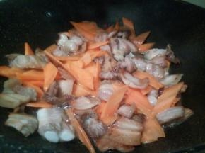 加胡萝卜翻炒，