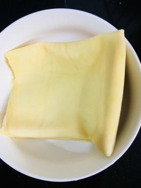 豆腐皮洗净备用