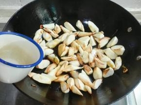 放热水