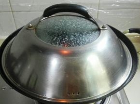 盖上锅盖烧开焖一会