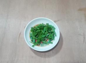 香葱分开切葱花一份