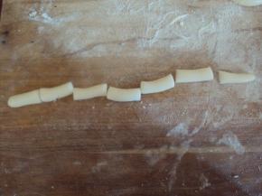 切段（长度和大枣差不多）