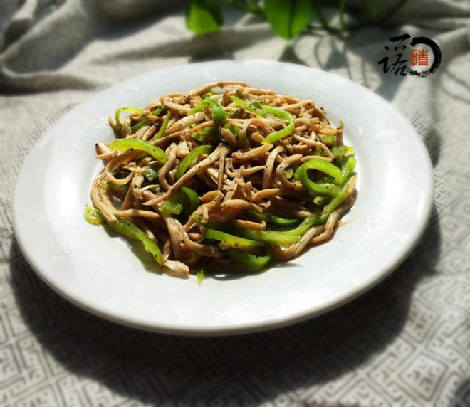 黑椒杏鲍菇尖椒丝