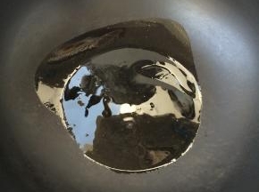 热锅放油