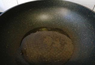 起油锅，油可以多点