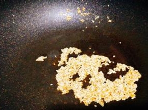 炒白芝麻，个人感觉现炒会比较香