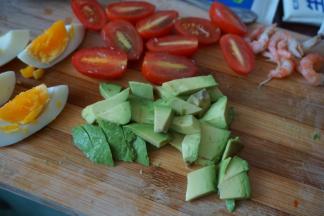 牛油果、圣女果切块