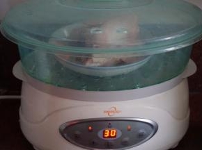 鸡肉蒸熟