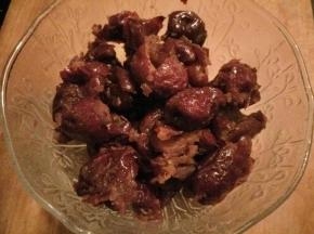 这是提前煮好的枣，（适量枣洗净，放少量水煮10分钟左右，加少量白糖拌一下）