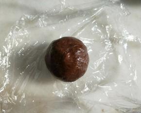 揉匀成可可面团。