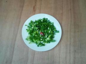 香葱洗净切葱花