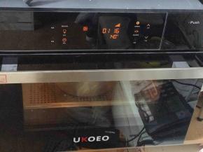 我用的ukoeo蒸烤箱，150度60分钟左右~